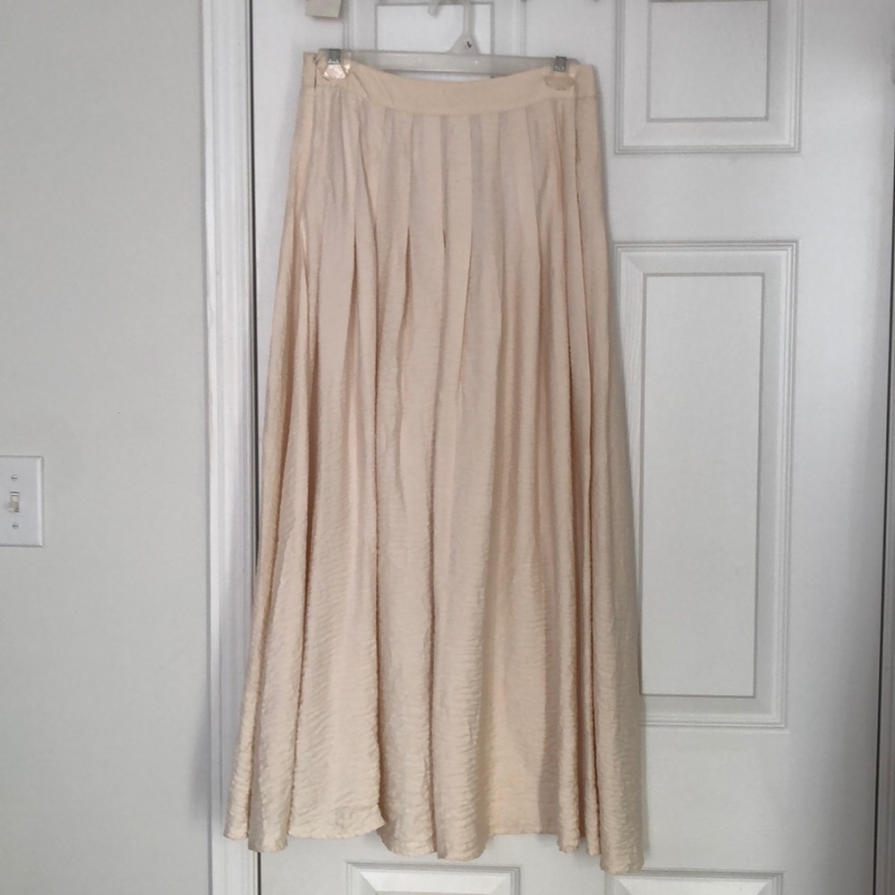 Oak and fort pleated skirt